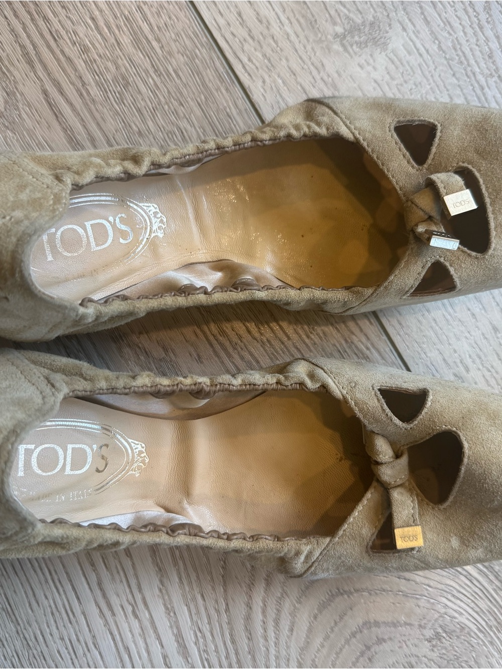TOD'S Taupe Suede Bow Ballet Flats